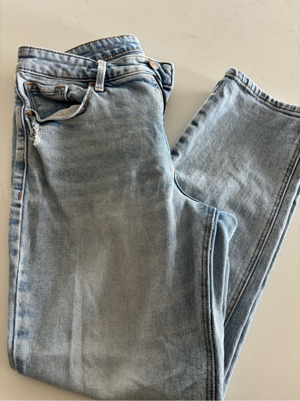 Old Navy Women’s Jeans - Classic Straight Fit - Size 8